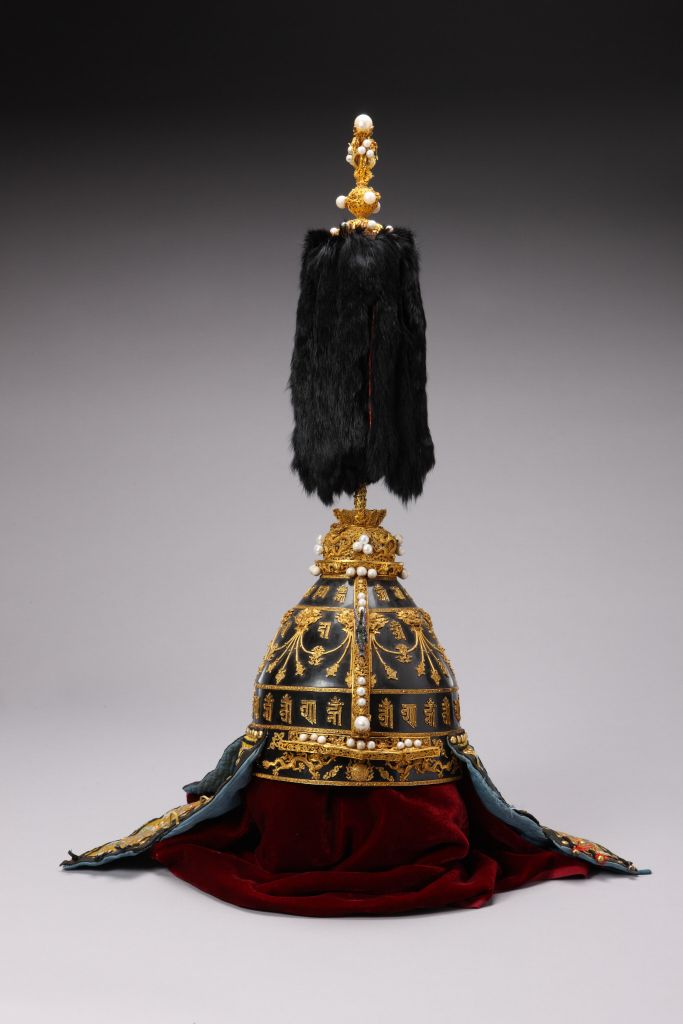 图片[1]-Imperial Helmet of Emperor Qianlong with Black Lacquer Inlaid with Gold Ornaments and Pearls-China Archive